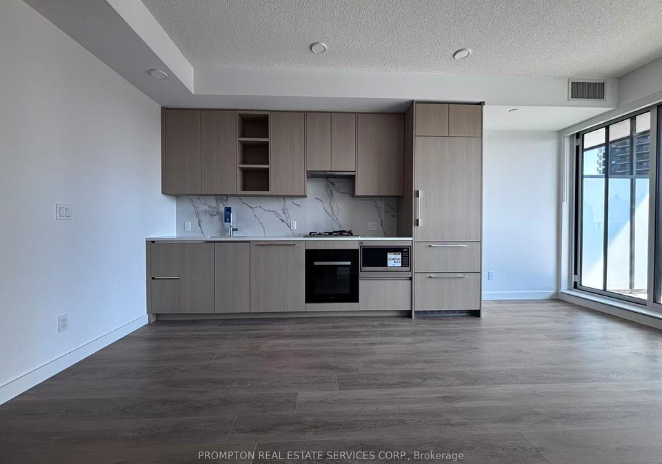 18-esther-shiner-boulevard-north-york-ontario-c13238276