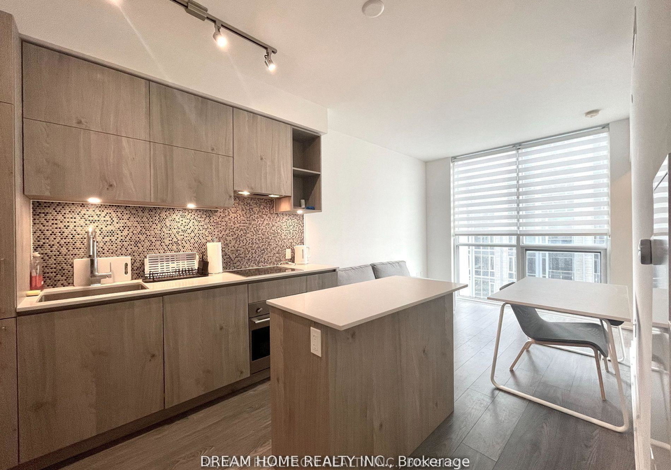 1-yorkville-avenue-toronto-ontario-c13238290