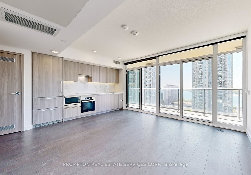 3-concord-cityplace-way-toronto-ontario-c13238292