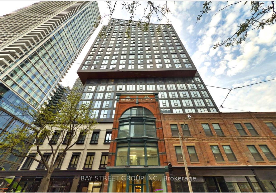 100-queen-street-e-toronto-ontario-c13238320