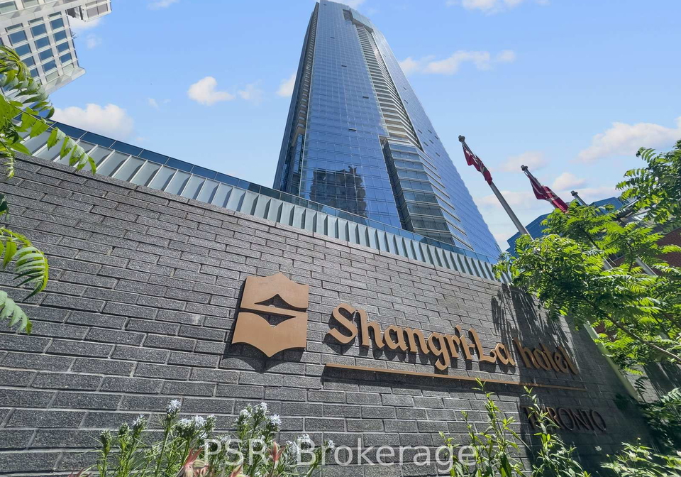 180-university-avenue-toronto-ontario-c13238324