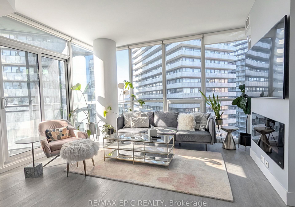 45-charles-street-e-toronto-ontario-c13238504