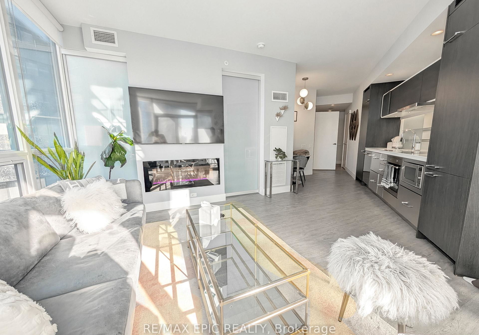 45-charles-street-e-toronto-ontario-c13238504