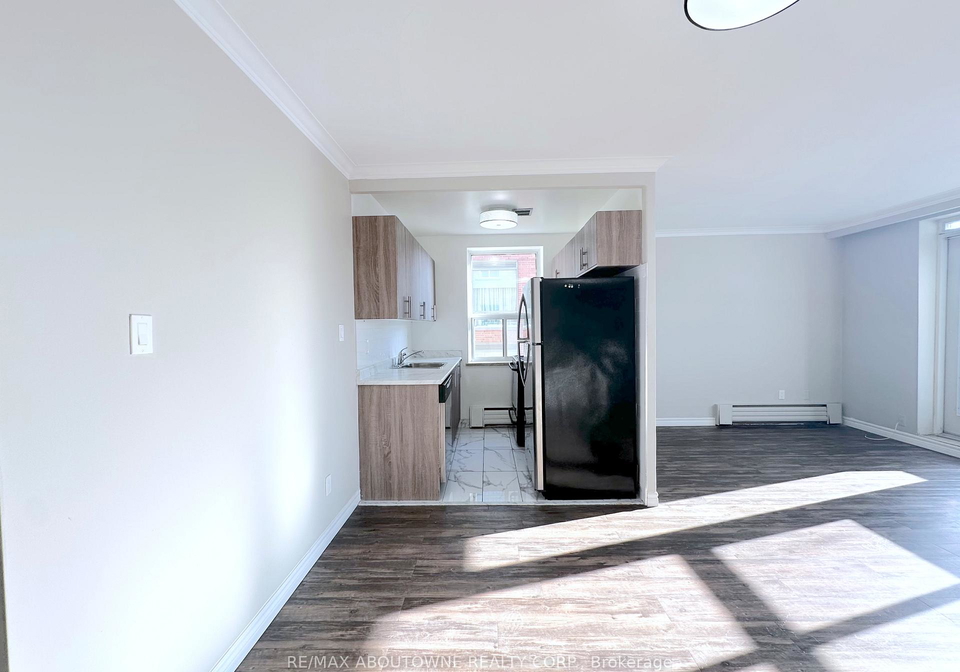 276-st-clair-avenue-w-toronto-ontario-c13238528