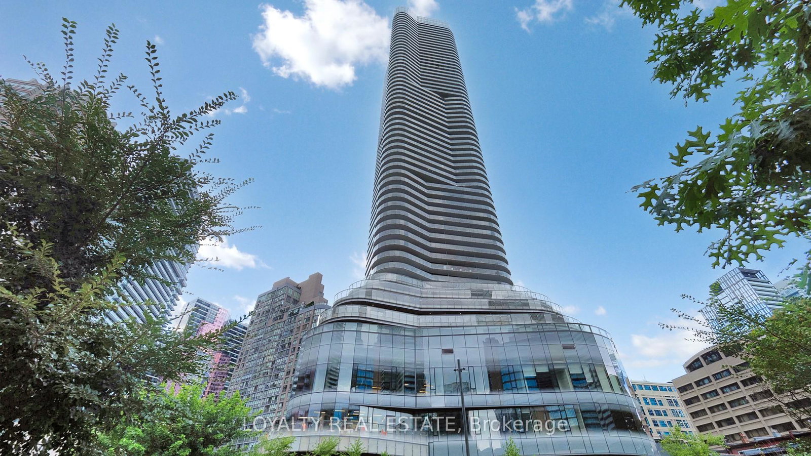 11-wellesley-street-w-toronto-ontario-c13238602