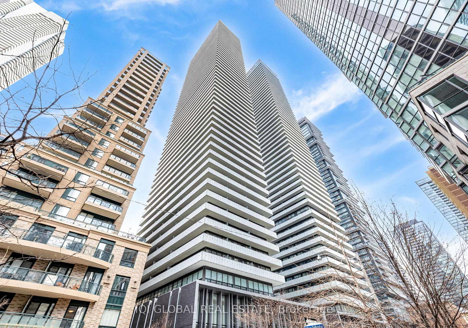 42-charles-street-toronto-ontario-c13238626