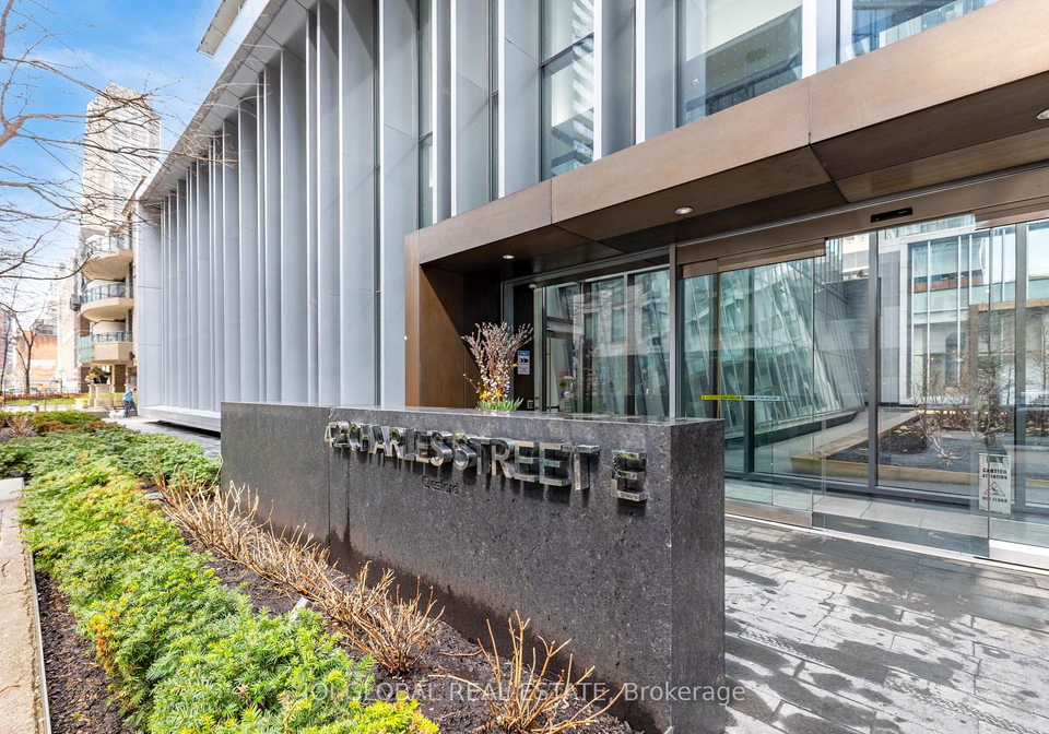 42-charles-street-toronto-ontario-c13238626