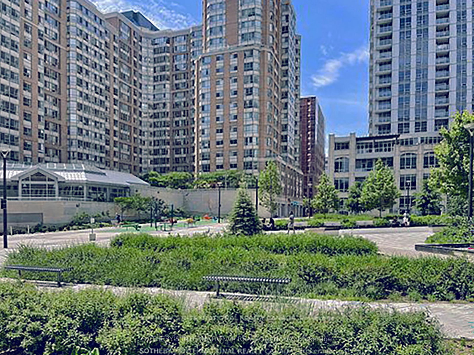 711-bay-street-toronto-ontario-c13238818