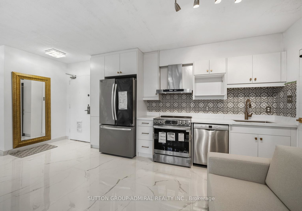 5-parkway-forest-drive-north-york-ontario-c13238982