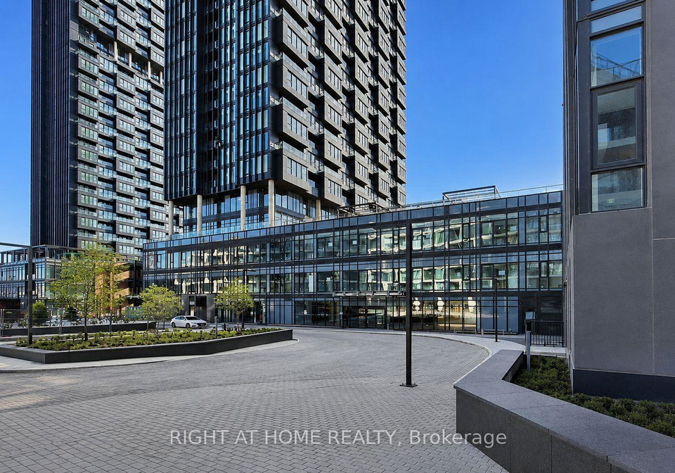 1-quarrington-lane-north-york-ontario-c13238986