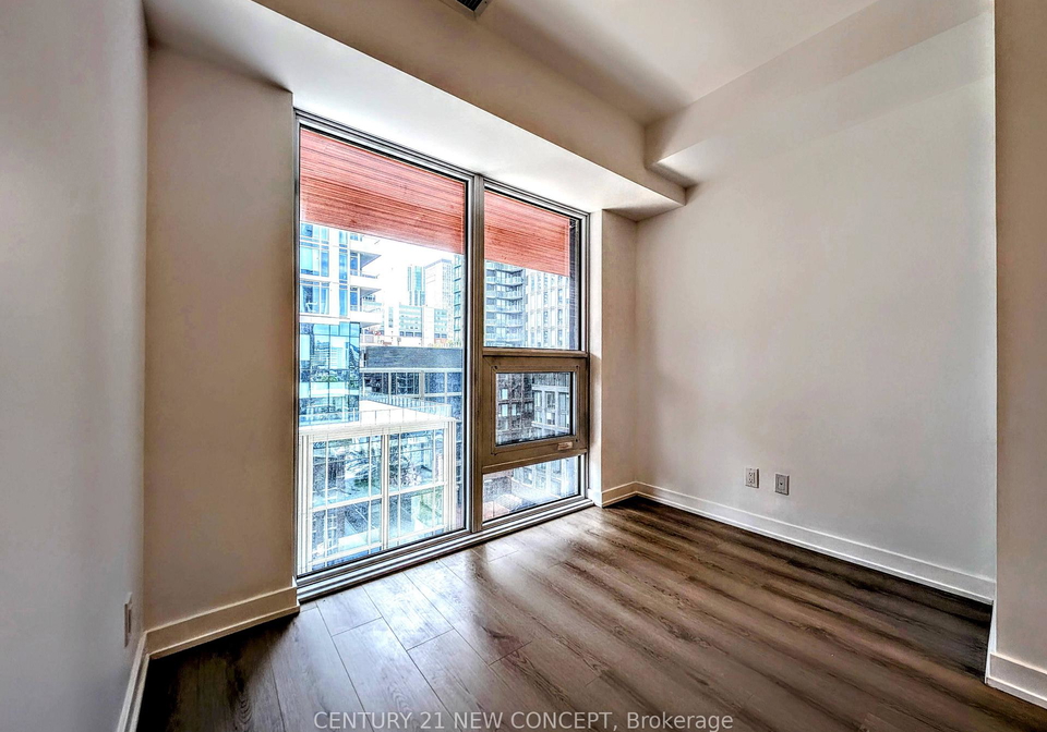 100-queen-street-e-toronto-ontario-c13239242