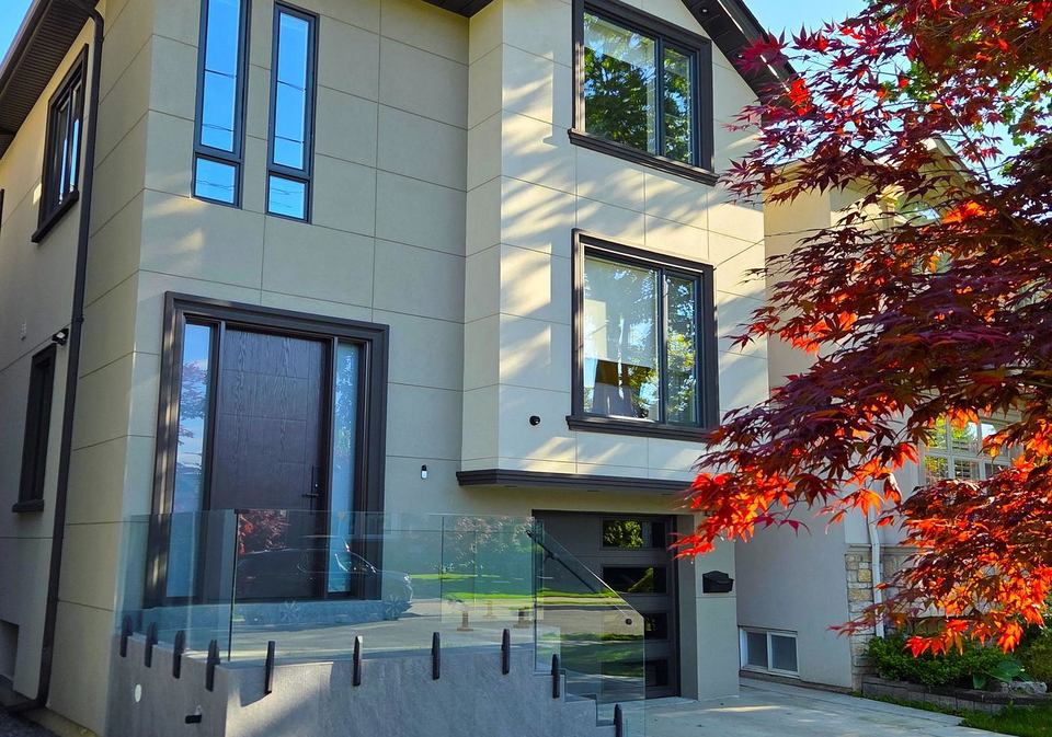 586-broadway-avenue-e-east-york-ontario-c13239628
