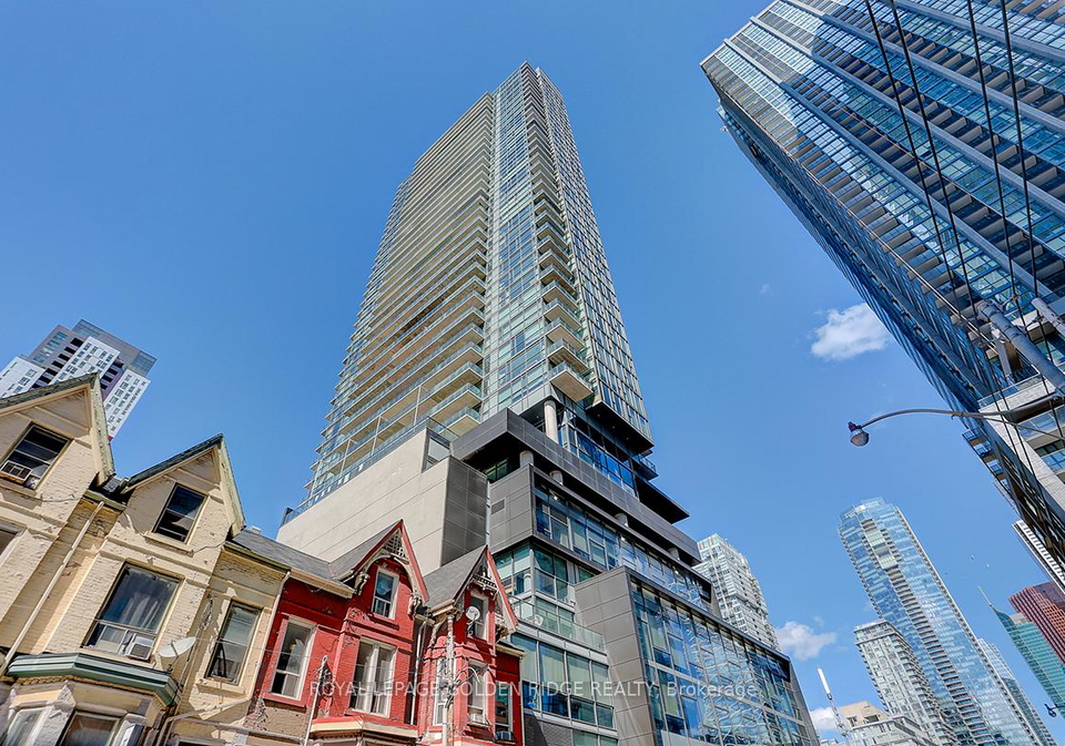 290-adelaide-street-w-toronto-ontario-c13239804