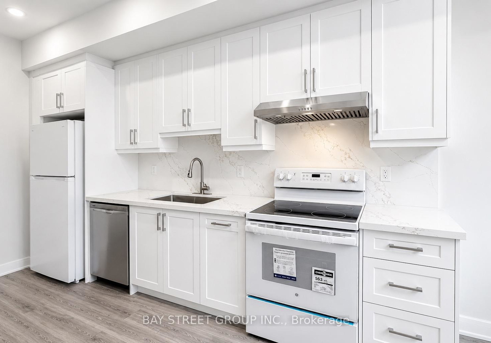442-spadina-avenue-toronto-ontario-c13239810