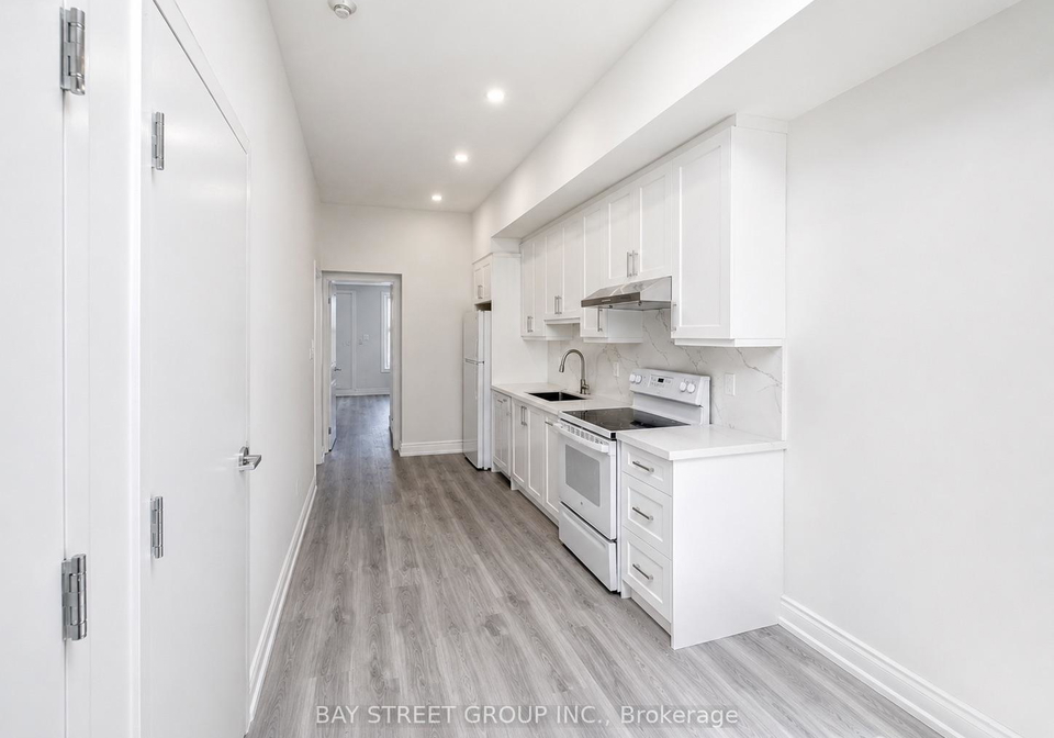 442-spadina-avenue-toronto-ontario-c13239810