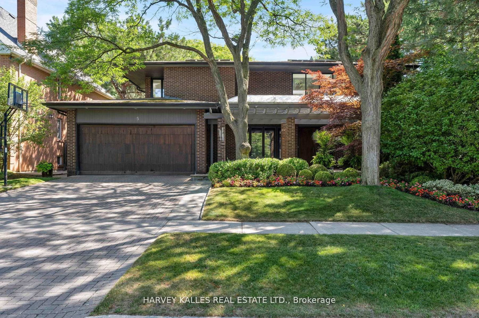 5-cosmic-drive-north-york-ontario-c13239964