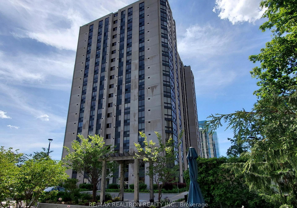 5-kenneth-avenue-north-york-ontario-c13239966