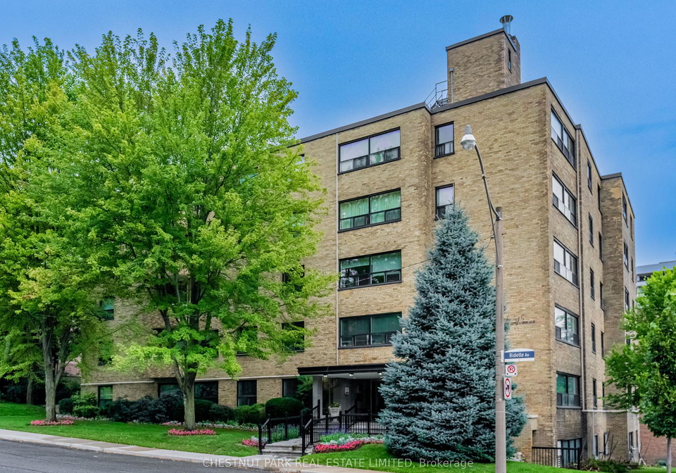 2-ridelle-avenue-toronto-ontario-c13240140