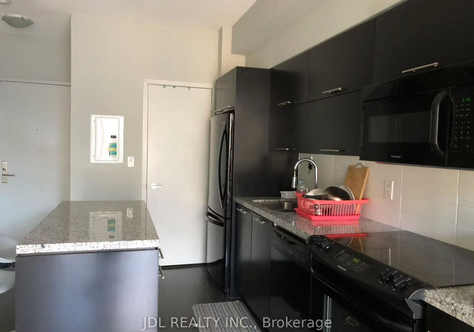 126-simcoe-street-toronto-ontario-c13240226