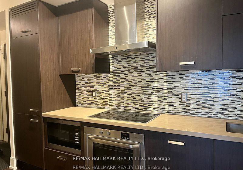 560-front-street-w-toronto-ontario-c13240252