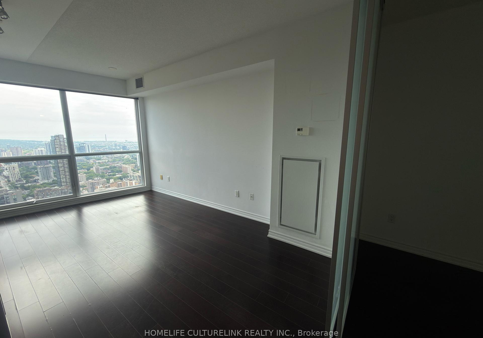 386-yonge-street-toronto-ontario-c13240402