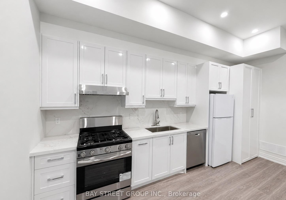 442-spadina-avenue-toronto-ontario-c13240416