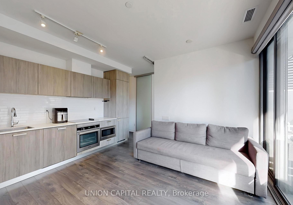 50-charles-street-e-toronto-ontario-c13240738