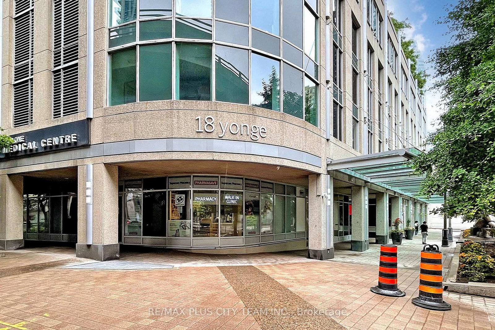 18-yonge-street-toronto-ontario-c13240886