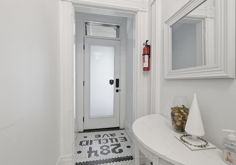 284-euclid-avenue-toronto-ontario-c13240934