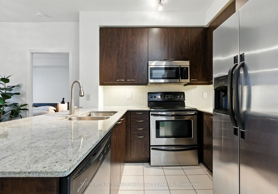 500-st-clair-avenue-w-toronto-ontario-c13240956