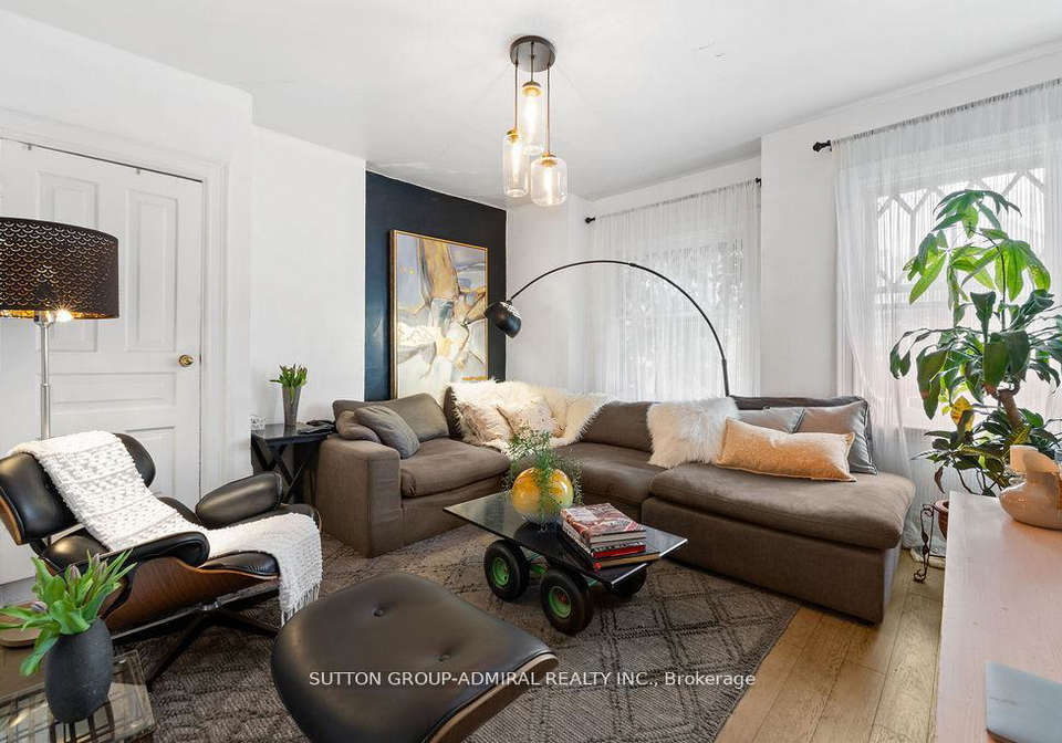 40-claremont-street-toronto-ontario-c13241078