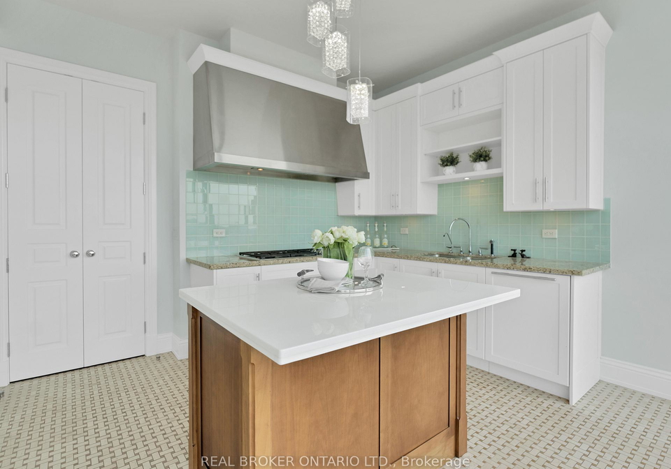 183-wellington-street-w-toronto-ontario-c13241616
