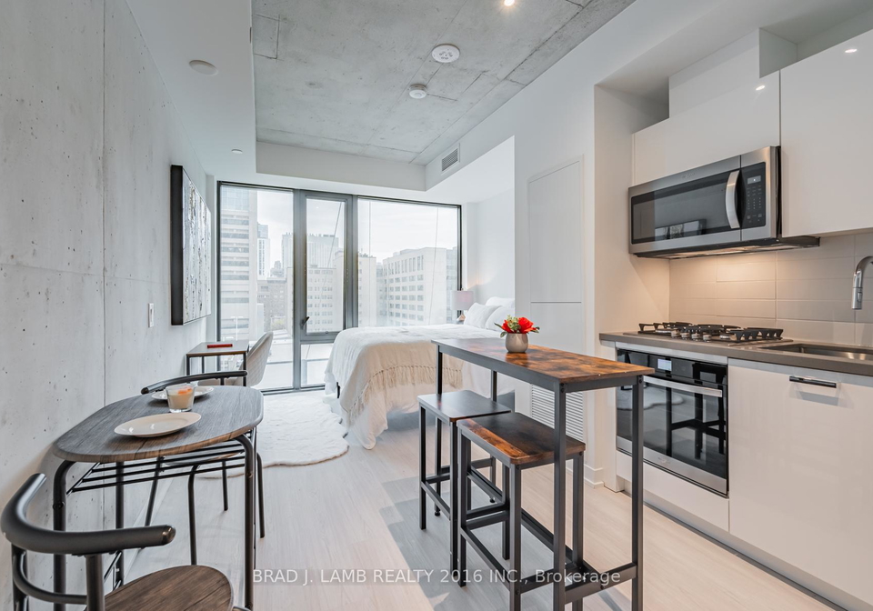 195-mccaul-street-toronto-ontario-c13241696
