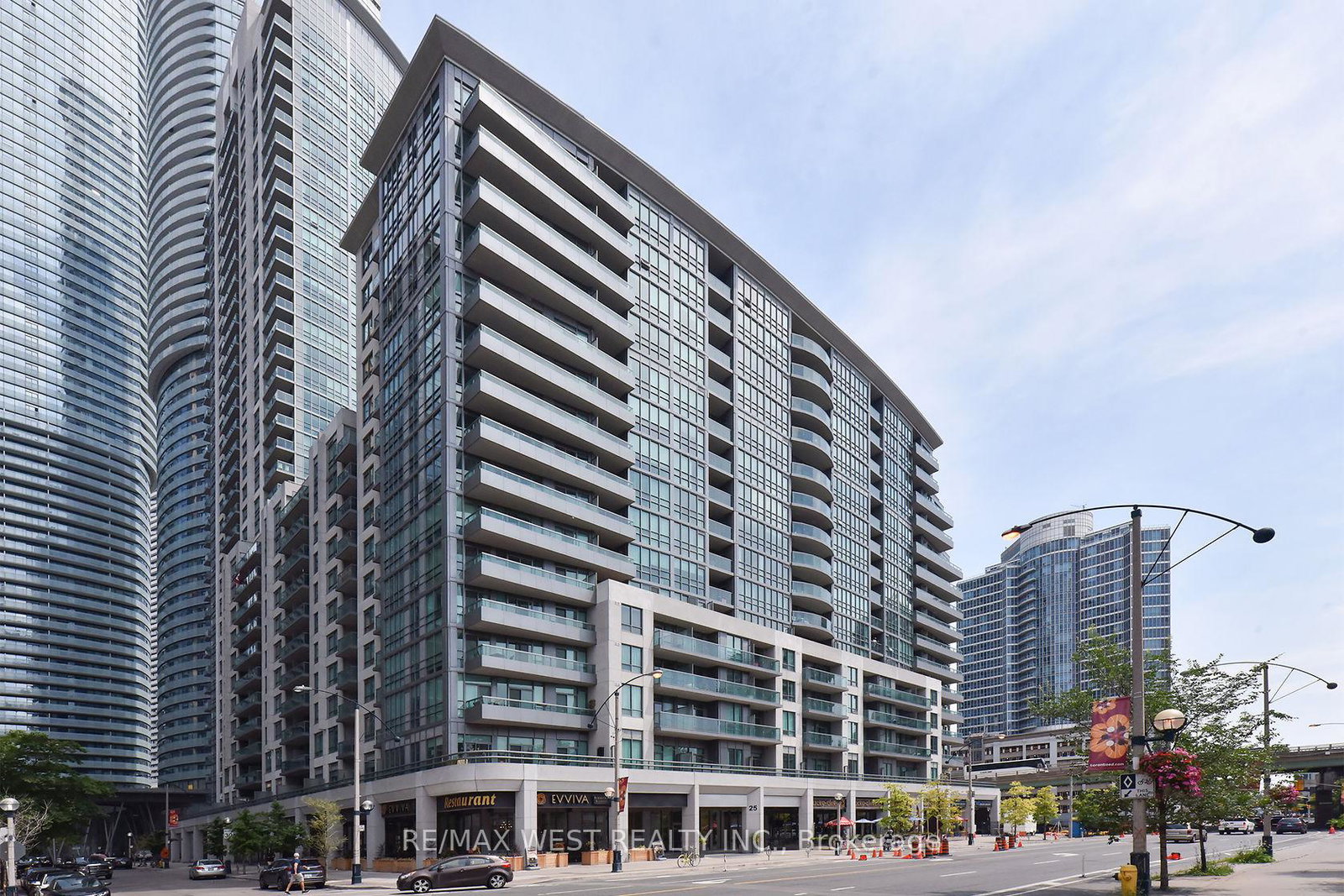 25-lower-simcoe-street-toronto-ontario-c13241838