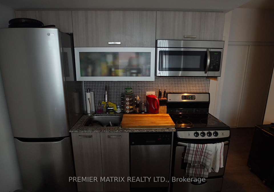 36-lisgar-street-toronto-ontario-c13242312