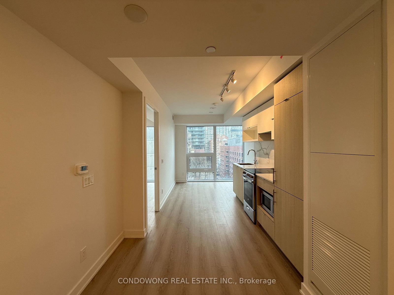 100-queen-street-e-toronto-ontario-c13242814