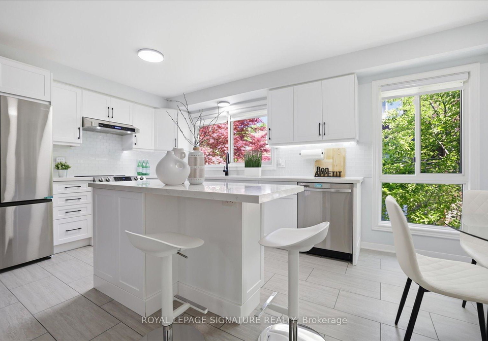 22-snapdragon-drive-north-york-ontario-c13242928
