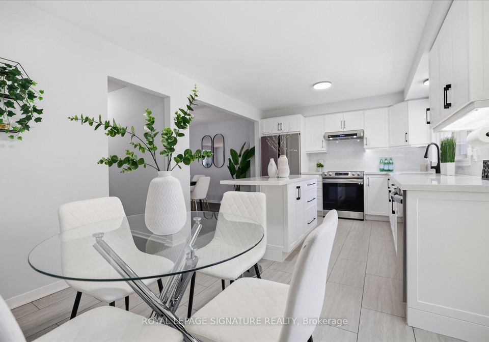 22-snapdragon-drive-north-york-ontario-c13242928