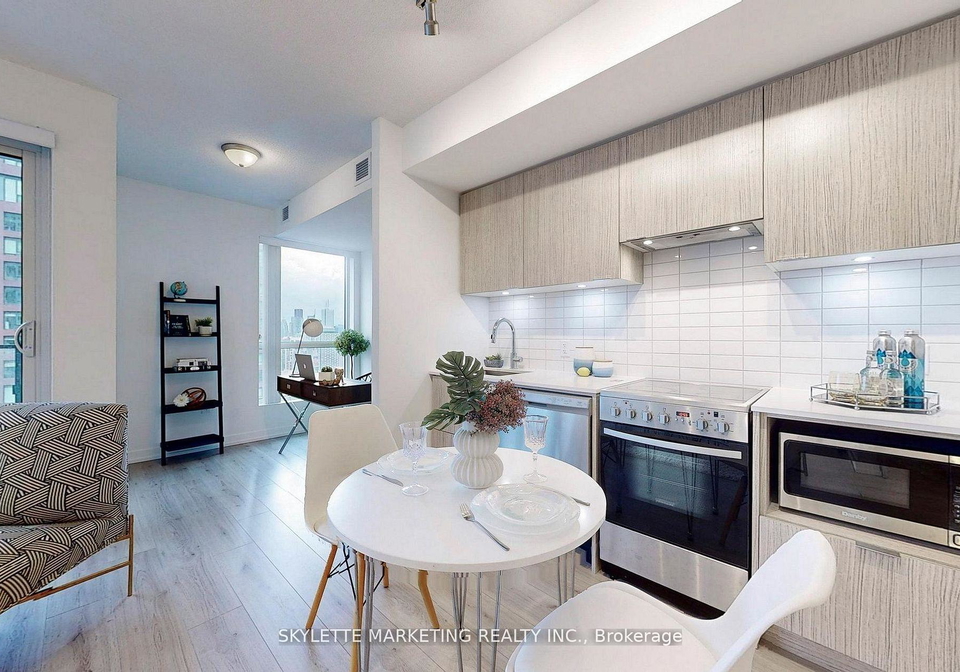 395-bloor-street-e-toronto-ontario-c13243330