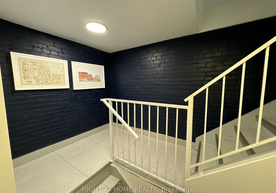 60-winchester-street-toronto-ontario-c13243370