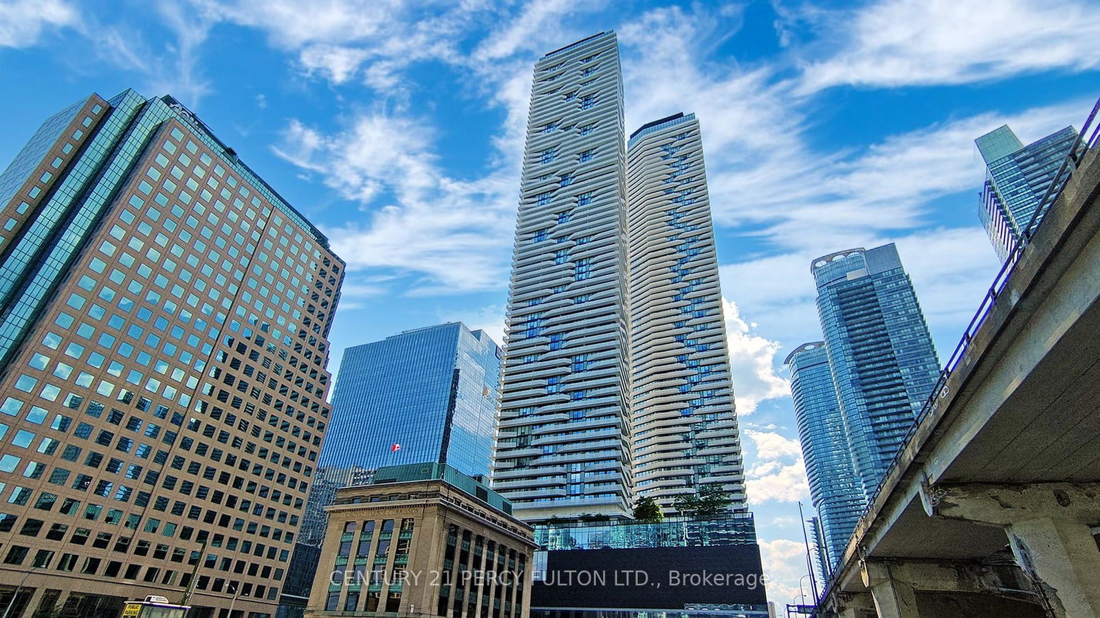 100-harbour-street-toronto-ontario-c13243404