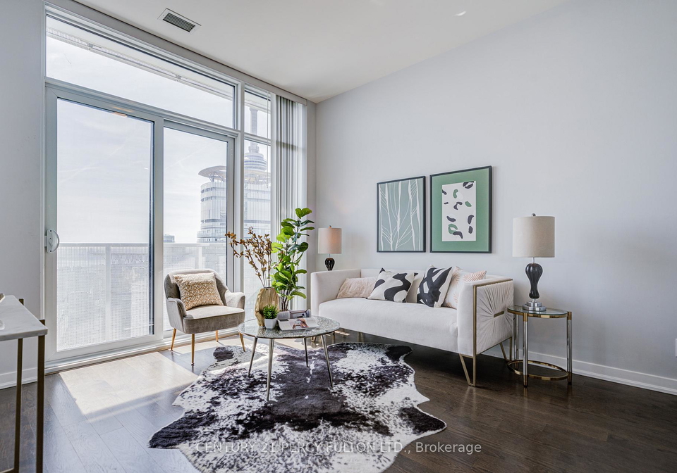 100-harbour-street-toronto-ontario-c13243404