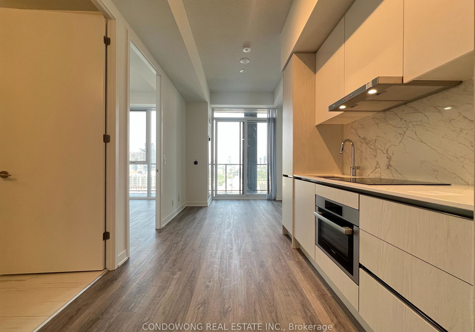 180-front-street-e-toronto-ontario-c13243416