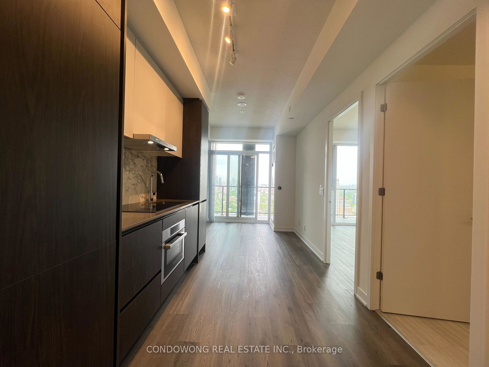180-front-street-e-toronto-ontario-c13243586
