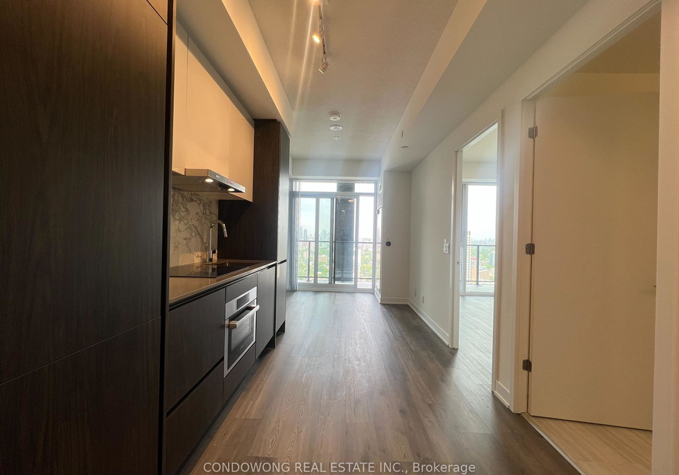 180-front-street-e-toronto-ontario-c13243586
