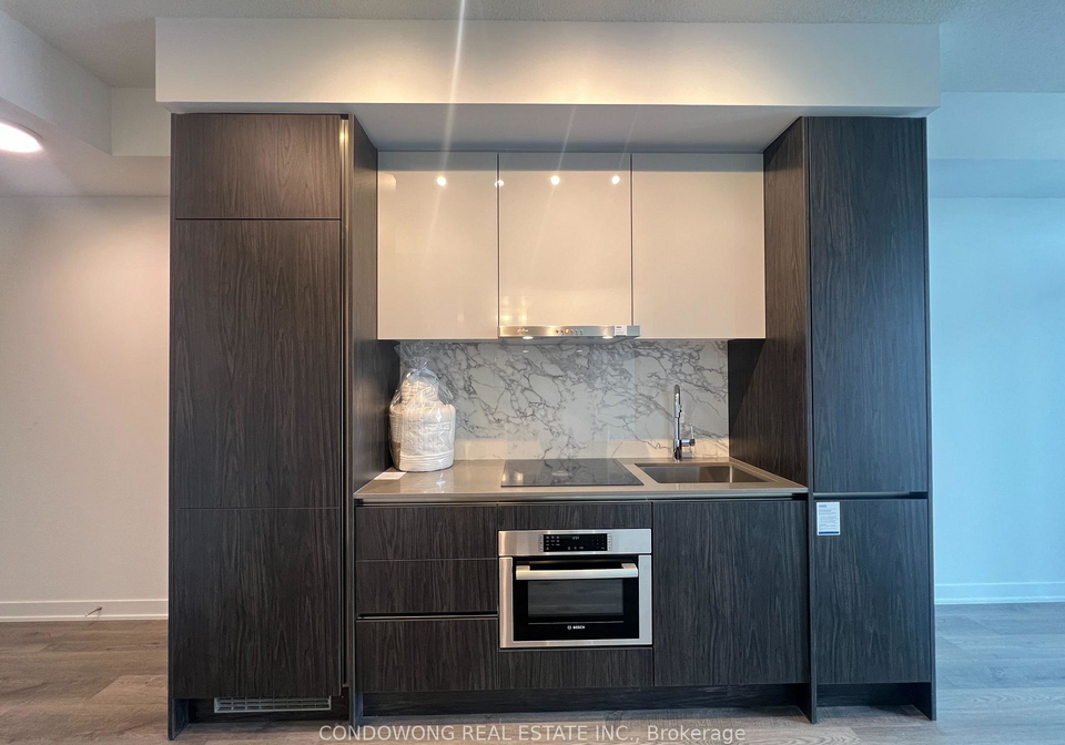 180-front-street-e-toronto-ontario-c13243586