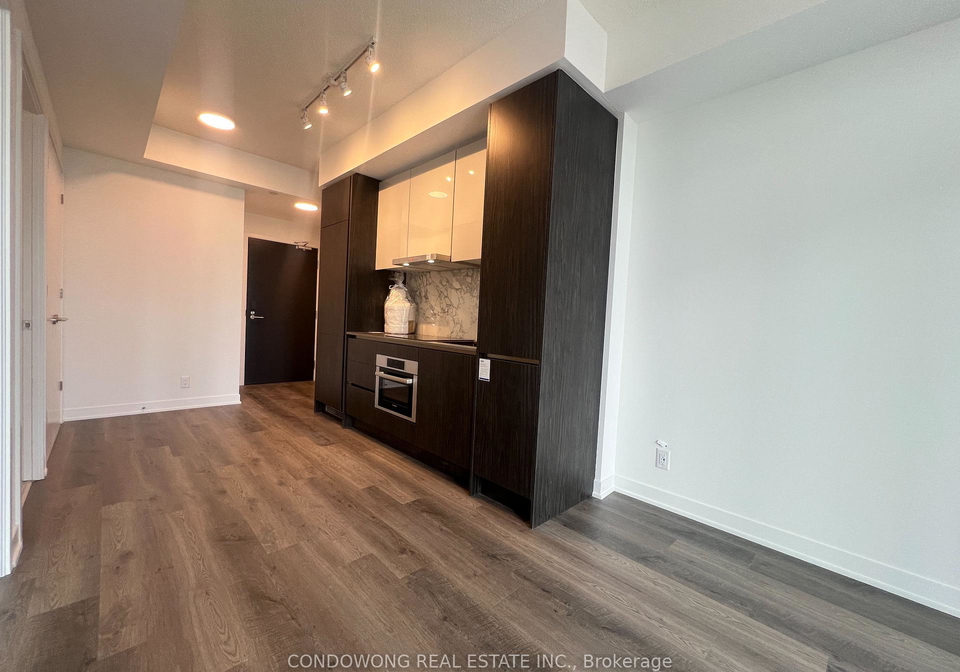180-front-street-e-toronto-ontario-c13243586