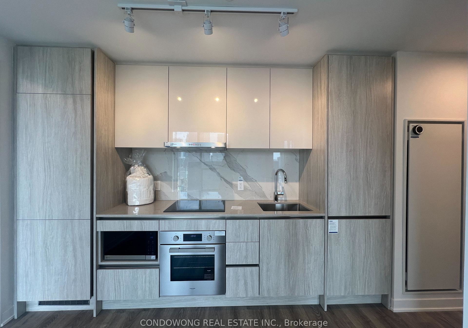 180-front-street-e-toronto-ontario-c13243648