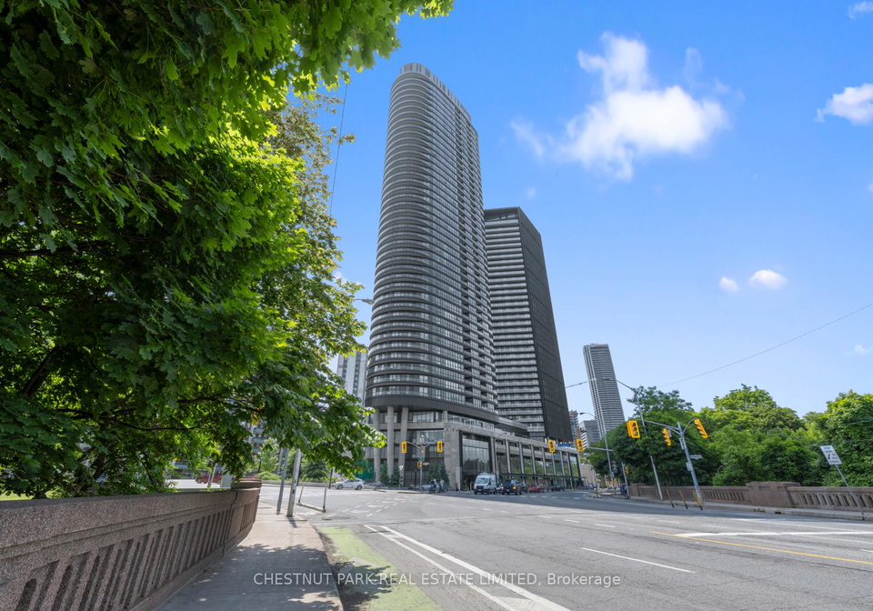 585-bloor-street-e-toronto-ontario-c13243692