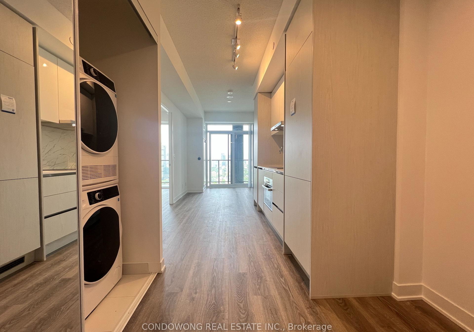 180-front-street-e-toronto-ontario-c13243754